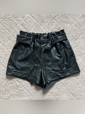 BDG Urban Outfitters Faux Leather High Rise Paperbag Shorts Biker Moto Goth Sz M